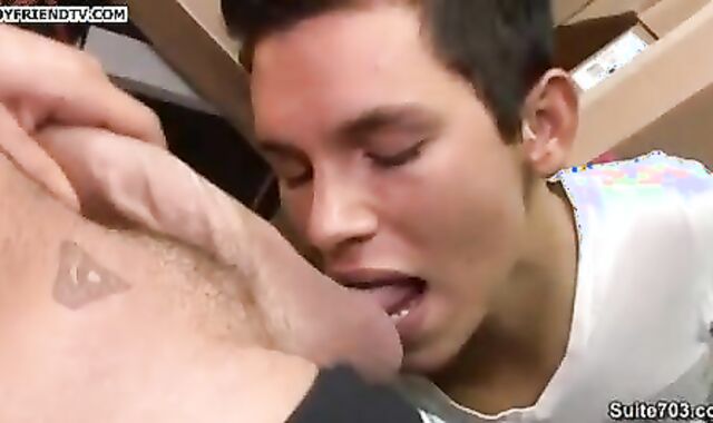 glamorous wazoo Eating At Work