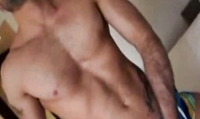 Harry Louis Milks & Throated!