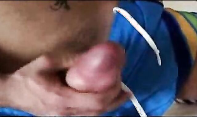 Harry Louis Milks & Throated!