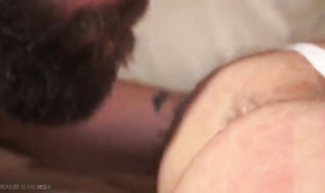 humongous jizz-shotgun boy Barebacks Muscle stud