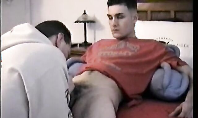 Tonys ten-Pounder Swells Into A good-sized Shaft Inwards Of Vinnies hatch