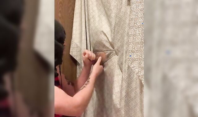 My Yam-Sized Japanese Jizz-Shotgun got Serviced thru a Gloryhole