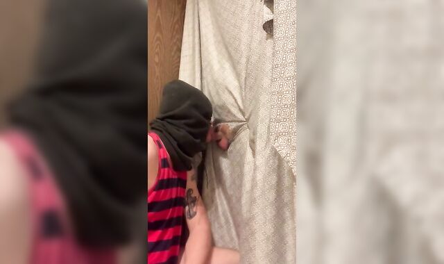 My Yam-Sized Japanese Jizz-Shotgun got Serviced thru a Gloryhole