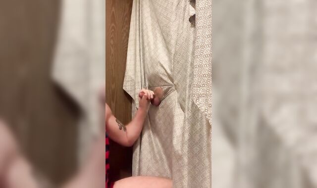 My Yam-Sized Japanese Jizz-Shotgun got Serviced thru a Gloryhole