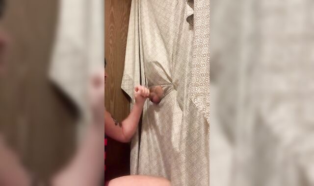 My Yam-Sized Japanese Jizz-Shotgun got Serviced thru a Gloryhole