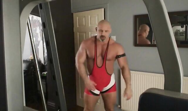 Hefty Muscle Grizzly