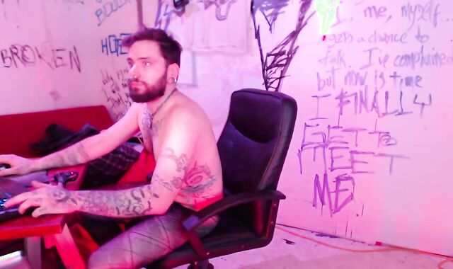 OZZIE BAKER SOLO WANK OFF IN FISHNETS