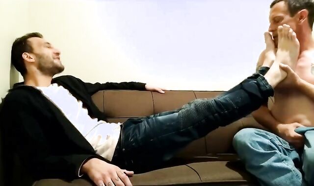 Hetero Stud Providing Foorjob