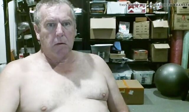 Australian Granddad Finishes Off