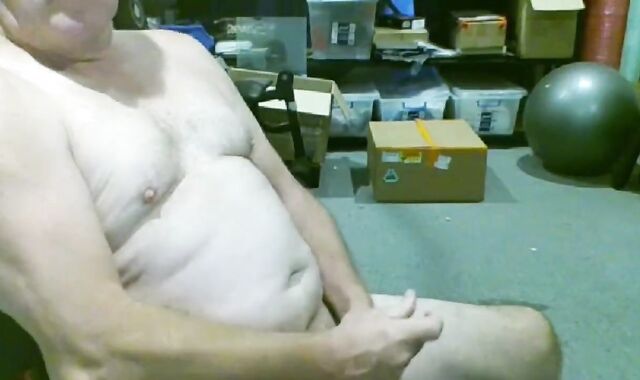 Australian Granddad Finishes Off