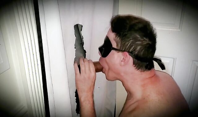 5 Straight/bisexual Guys take Turns Feeding me at my Intimate Gloryhole