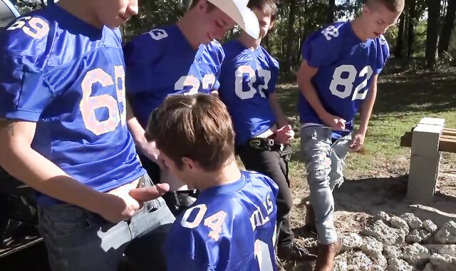 URGIA CON JOEY MILLS DESPUES DE UN LARGO JUEGO