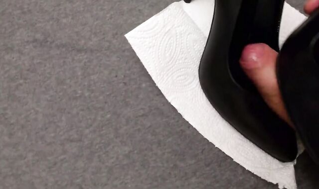 Joy with Sister-In-Law's Ebony High-Heeled Slippers, after fresh Yr Soiree (Jizz)