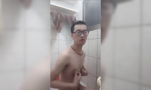 Glasses Fellow Masturbate in the Shower