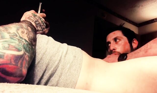 Beautiful Tattoo’d Grindr Bang-Out