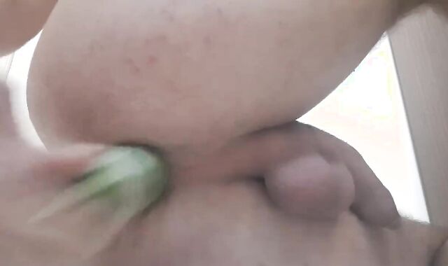 Zucchina ENORME Nel Caboose Aperto, SPETTACOLO!