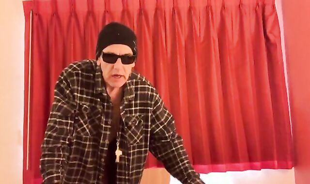 Bruce's Fuckin' Food Reviews 12- "aussie Gordon Ramsay"