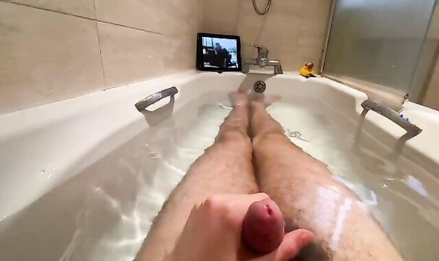 Fap whilst Observing Pornography