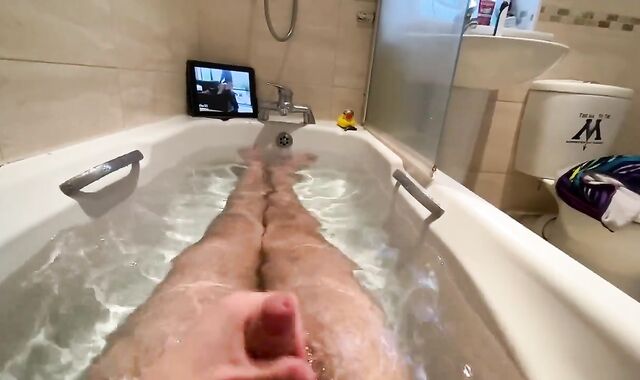 Fap whilst Observing Pornography