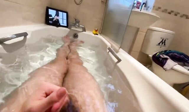 Fap whilst Observing Pornography