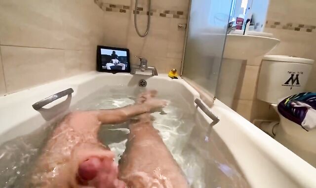 Fap whilst Observing Pornography