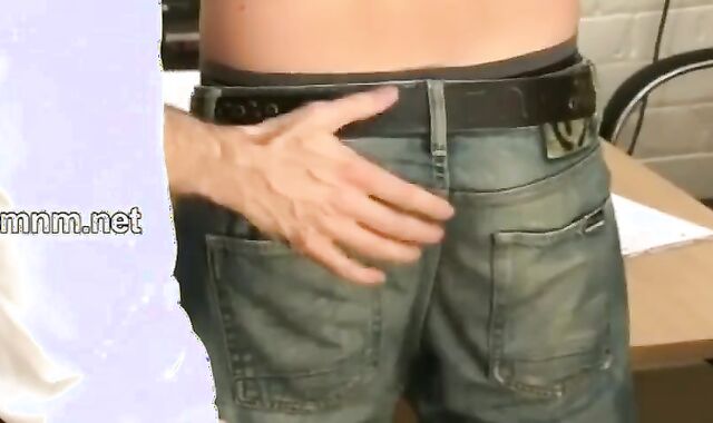 Finger In cootchie man CMNM