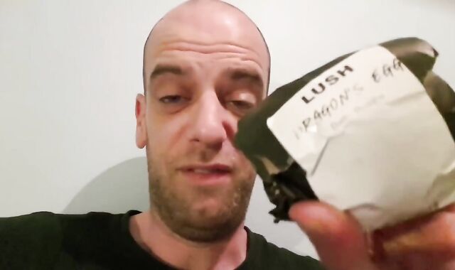 Callums Corner Shares a Tub with Nasty Cherry Lenny