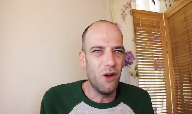 Callums Corner Shares a Tub with Nasty Cherry Lenny