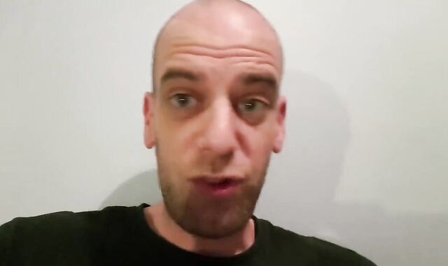 Callums Corner Shares a Tub with Nasty Cherry Lenny