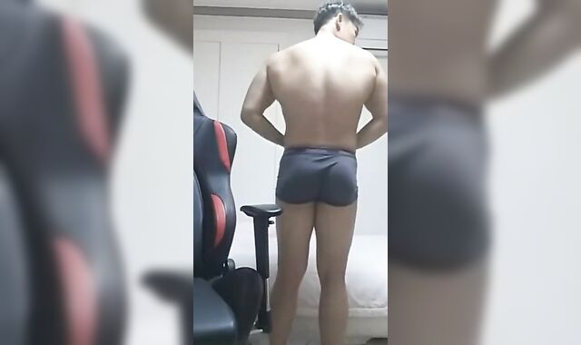 Fit Korean Palm Job Webcam