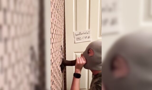 Normal Bbc_giver26 Stops by his Favourite Gloryhole to get some Hatch