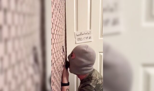 Normal Bbc_giver26 Stops by his Favourite Gloryhole to get some Hatch