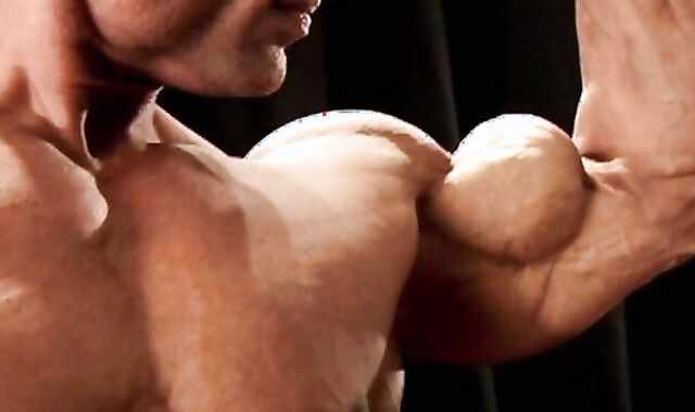 Bodybuilder Muscle Worhip.