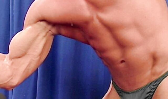 Bodybuilder Muscle Worhip.