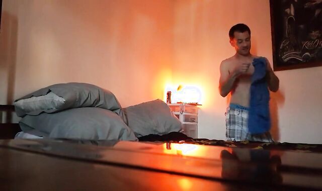 HETEROSEXUAL UPS DRIVER ROMPS ME ON COVERT CAMERA