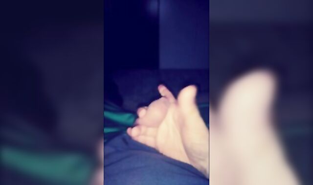 Stand on Sofà i Spisell my Trouser Snake