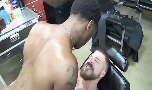 dad's moist Barbershop