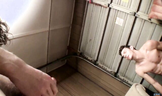 str8 Thugs Compare bones