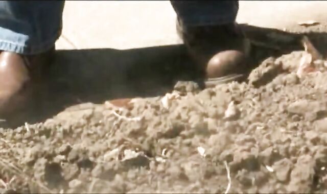 Russian Yankee Contractor. Pro Bodybuilder As Well. Highly lovely.