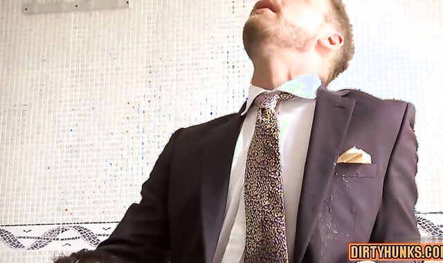 Muscle fag Fetish With Facial Cumshot