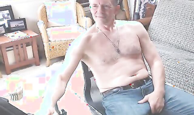 yam-sized Dicked parent fapping 002