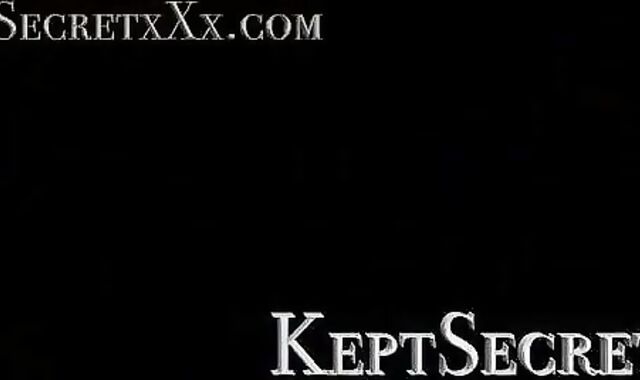 ULTRA-KINKY THREE WAY WITH GIGANTIC XXL BOOTIE BOTTOM KEPTSECRET AND SINISTER