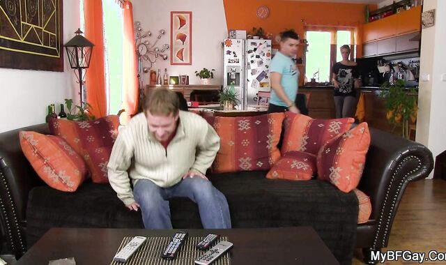 This Wifey Detects That Her man Is faggot