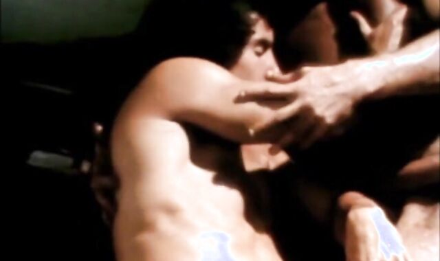 jiggly palace (1977) Part trio