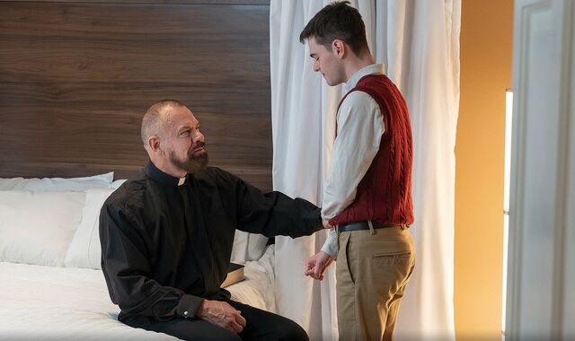 My first anal experience with our DILF Priest
