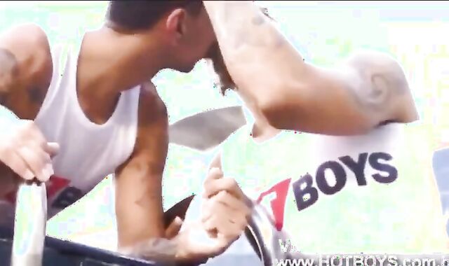 HB - Suruba Com Gemeos