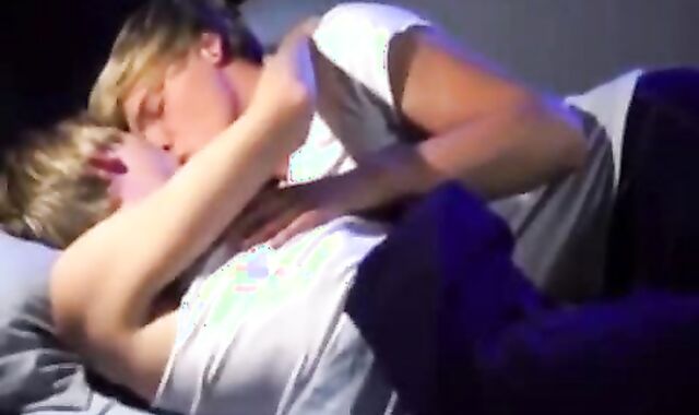 grubby Platinum-Blonde teenie gets plumbed