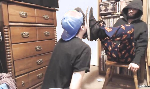 'Paid chap To Let Me devour Him, Rim Him, And pipe Me With A faux shaft'