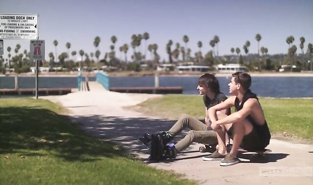 Joey Mills, Cole Claire moist Rollers