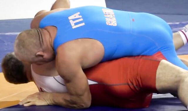 aged masculines Grappling, 2 crazy Daddies Go At It